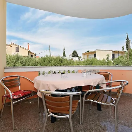 Cozy In With Kitchen Appartamento Vodice